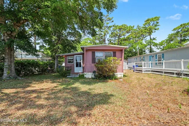 131 NE 75th Street, Oak Island, NC 28465