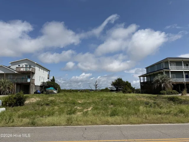 6616 Kings Lynn Drive, Oak Island, NC 28465