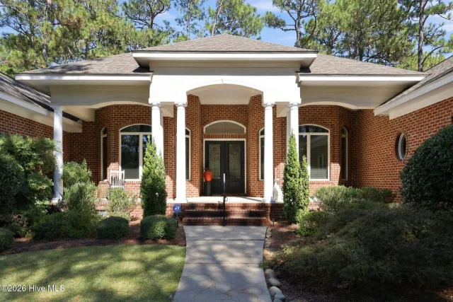 80 Mcmichael Drive, Pinehurst, NC 28374