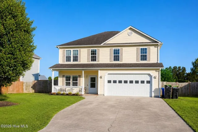 103 Amberwine Circle, Richlands, NC 28574