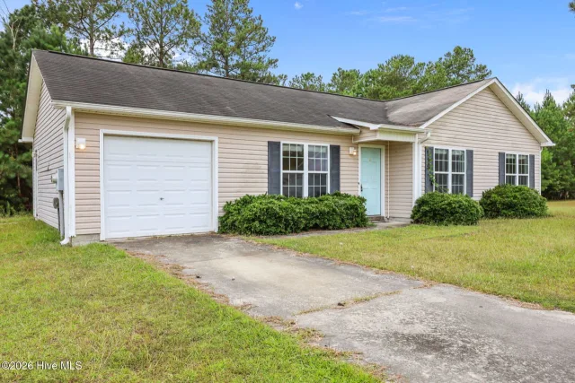 180 Ashbury Park Lane, Richlands, NC 28574