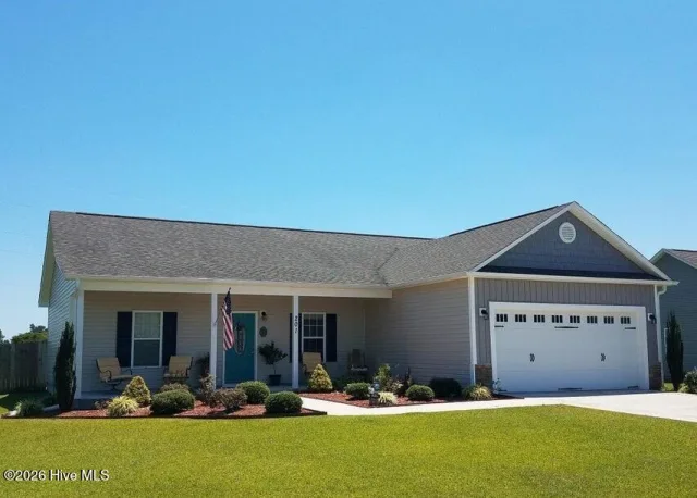 201 Classy Court, Richlands, NC 28574