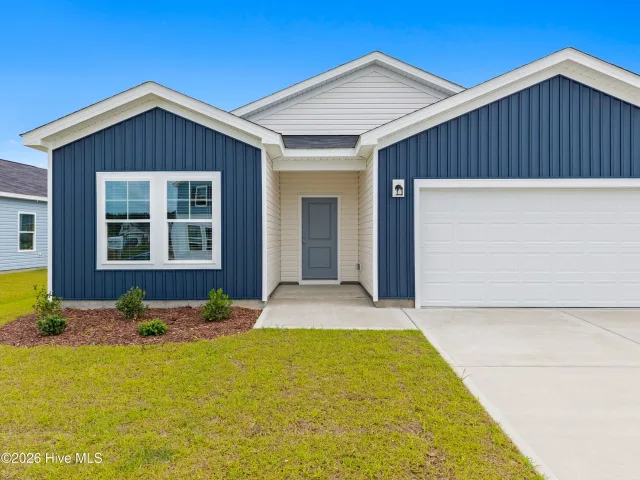202 Hamlet Court, Richlands, NC 28574