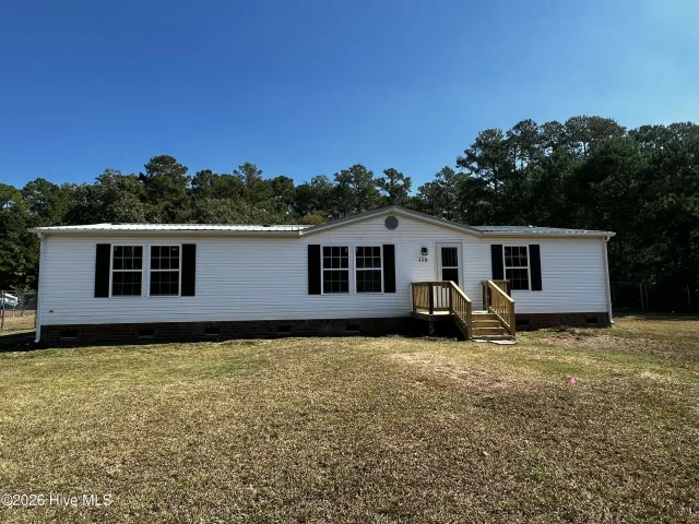 350 Hinson Lane, Richlands, NC 28574