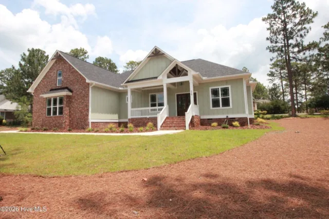 110 Lawrence Overlook, Seven Lakes, NC 27376