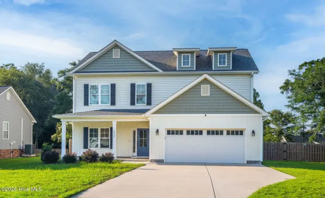1616 Chadwick Shores Drive, Sneads Ferry, NC 28460