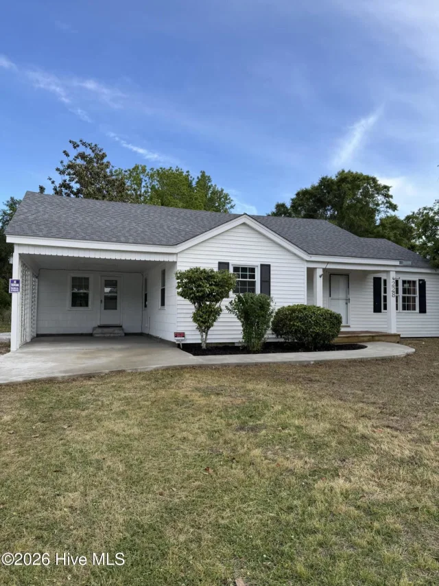 228 Fulcher Landing Road, Sneads Ferry, NC 28460