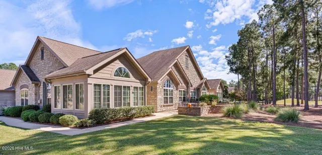 125 W Chelsea Court, Southern Pines, NC 28387