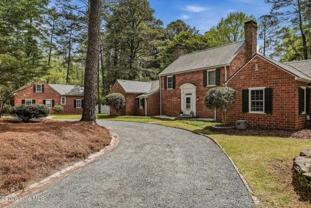 285 N Bethesda Road, Southern Pines, NC 28387