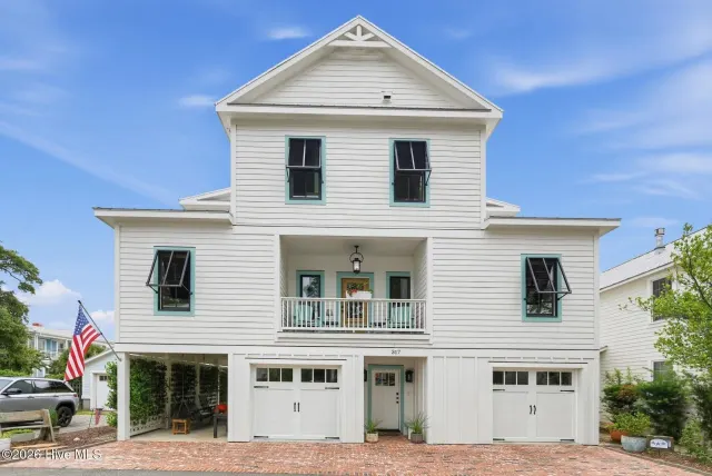 317 W Brunswick Street, Southport, NC 28461