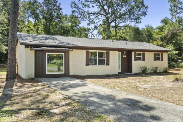 4782 Oakview Drive SE, Southport, NC 28461