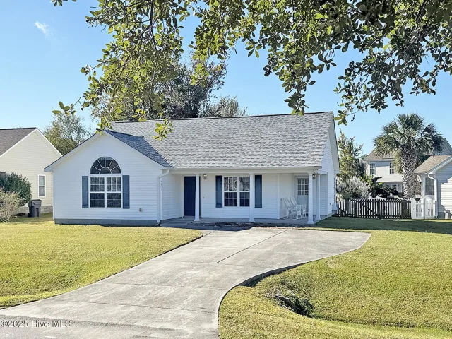 4901 N Hampton Drive SE, Southport, NC 28461