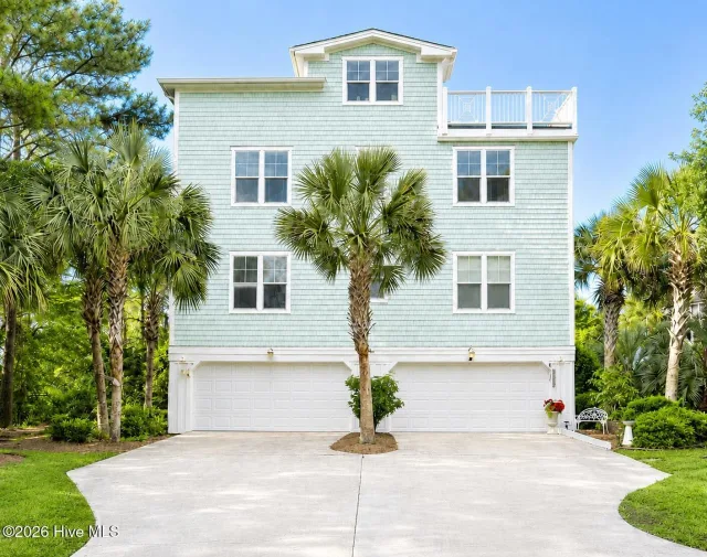 5000 Oquinn Boulevard SE # B, Southport, NC 28461