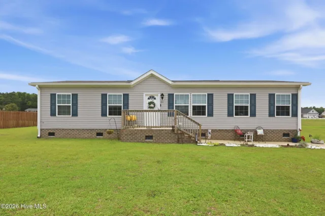 203 Magnolia Drive, Stella, NC 28582