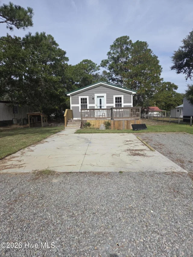 676 Oakwood Drive SW, Supply, NC 28462