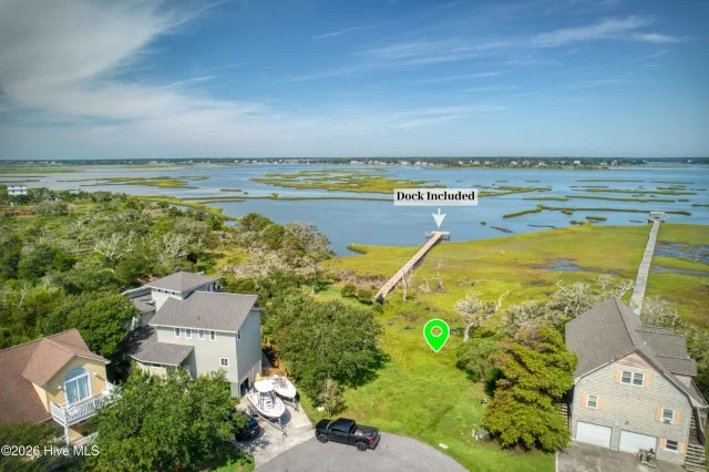 34 N Oak Court, Surf City, NC 28445