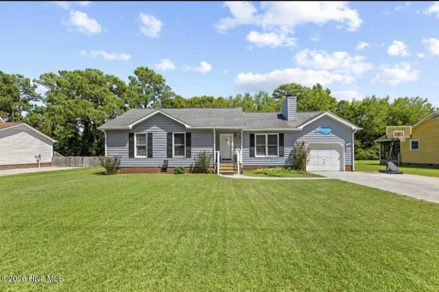 129 Foster Creek Court, Swansboro, NC 28584