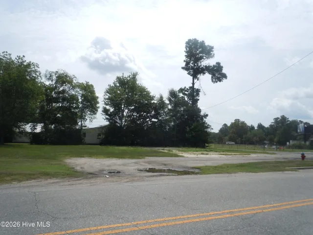 915 Hickman Road, Tabor City, NC 28463