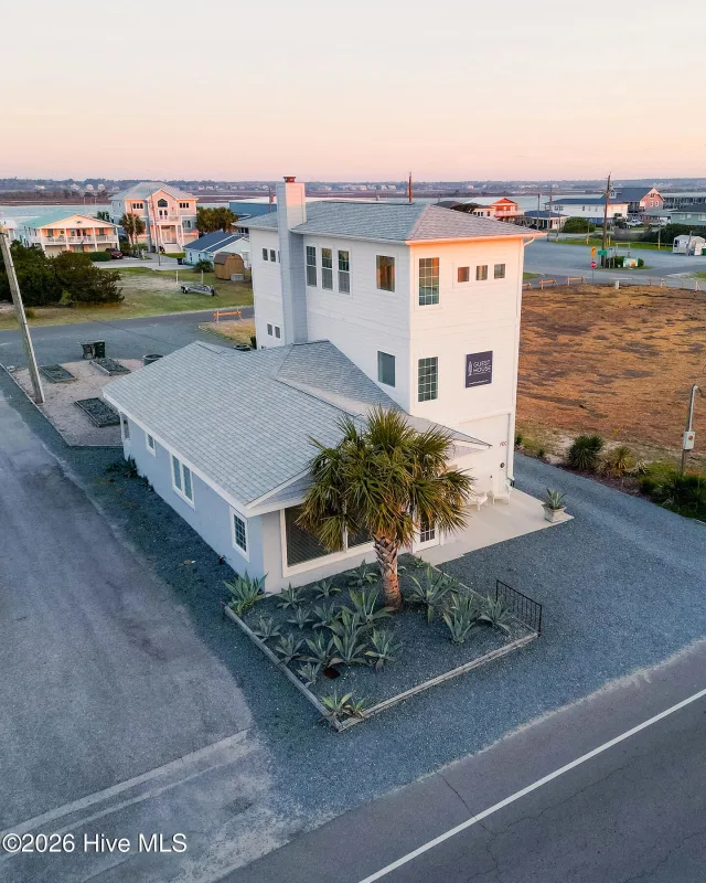808 S Anderson Boulevard, Topsail Beach, NC 28445