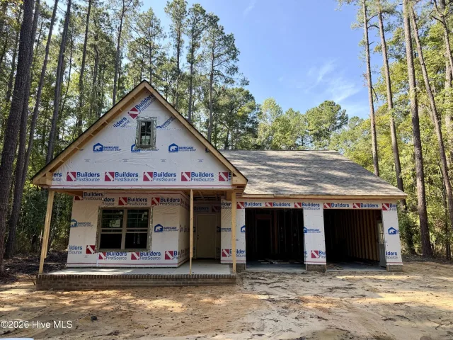 660 Titmouse Court, Vass, NC 28394