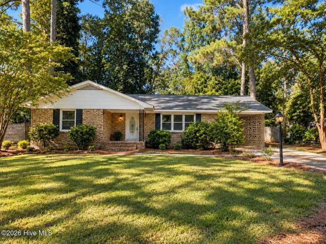 235 Oak Street, Wallace, NC 28466