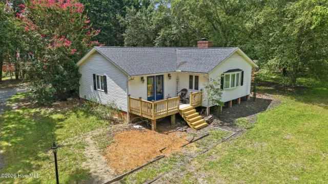 102 Juniper Court, West End, NC 27376