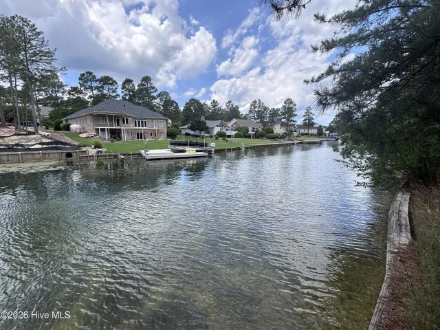 111 Callis Circle, West End, NC 27376