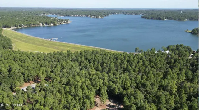 324 Longleaf Drive, West End, NC 27376