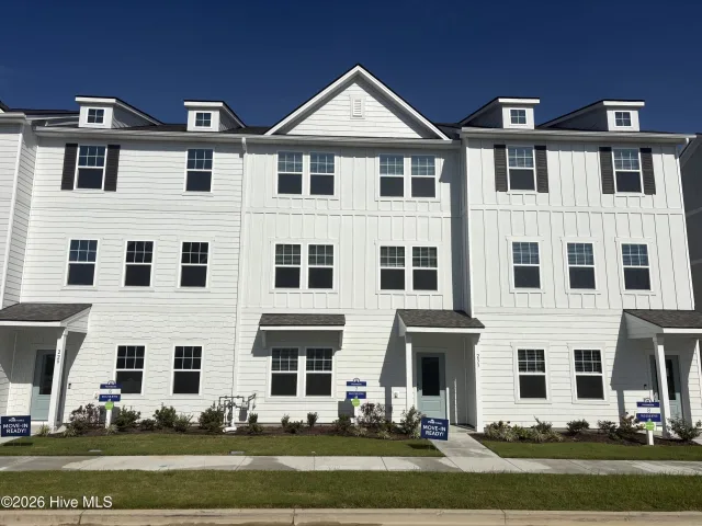 233 Pelican Flight Loop, Wilmington, NC 28412