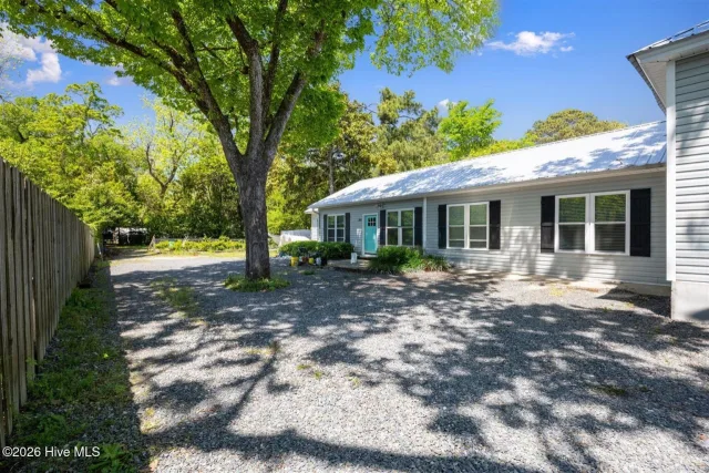 305 Macmillan Avenue N, Wilmington, NC 28403