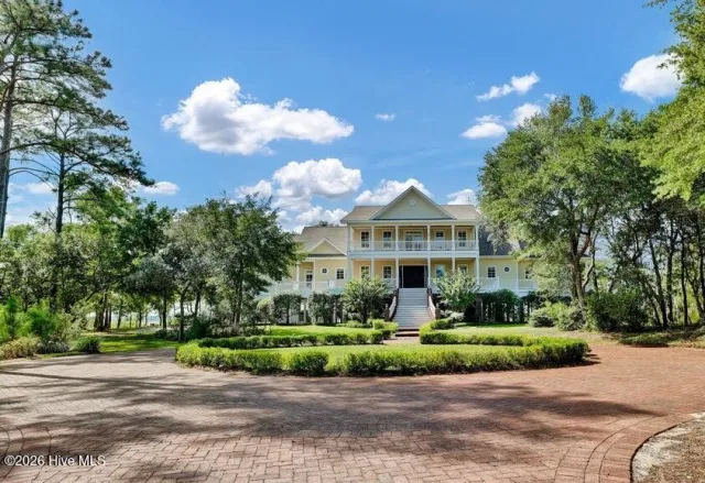 8660 River Road, Wilmington, NC 28412