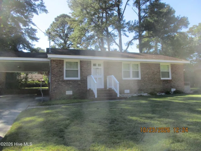 1703 Woodside Drive W, Wilson, NC 27893