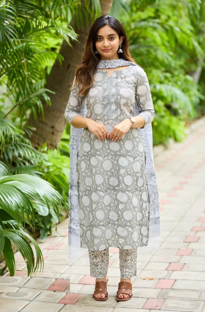 Silver Mist Viscose Floral Salwar Set (RDSS-21)