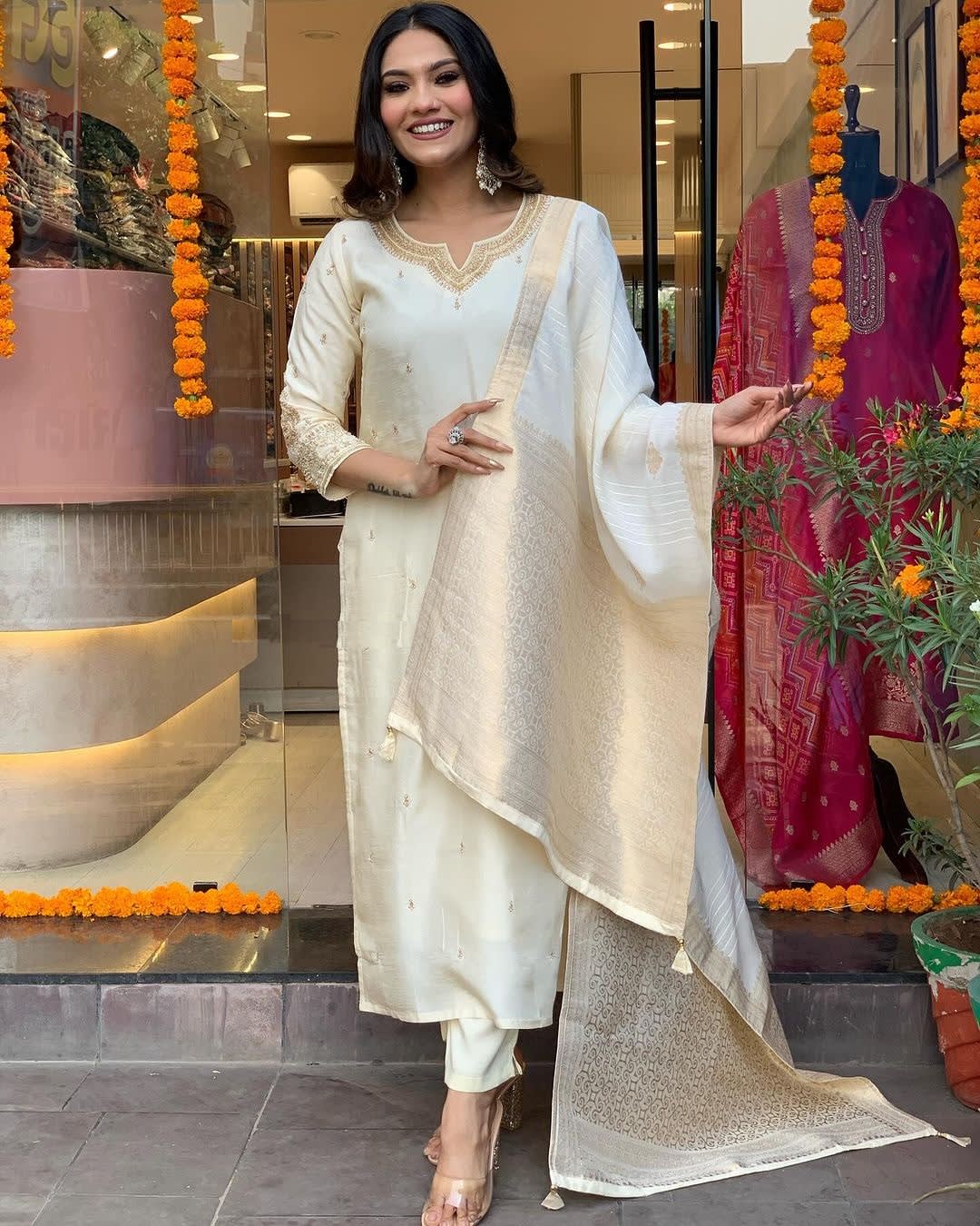 Ivory Grace Silk Embroidered Salwar Set (RDSS-36)