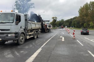 Proč oprava silnice v Česku trvá? Protože...