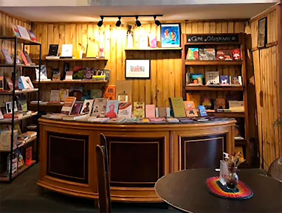 LA LIBRERIA