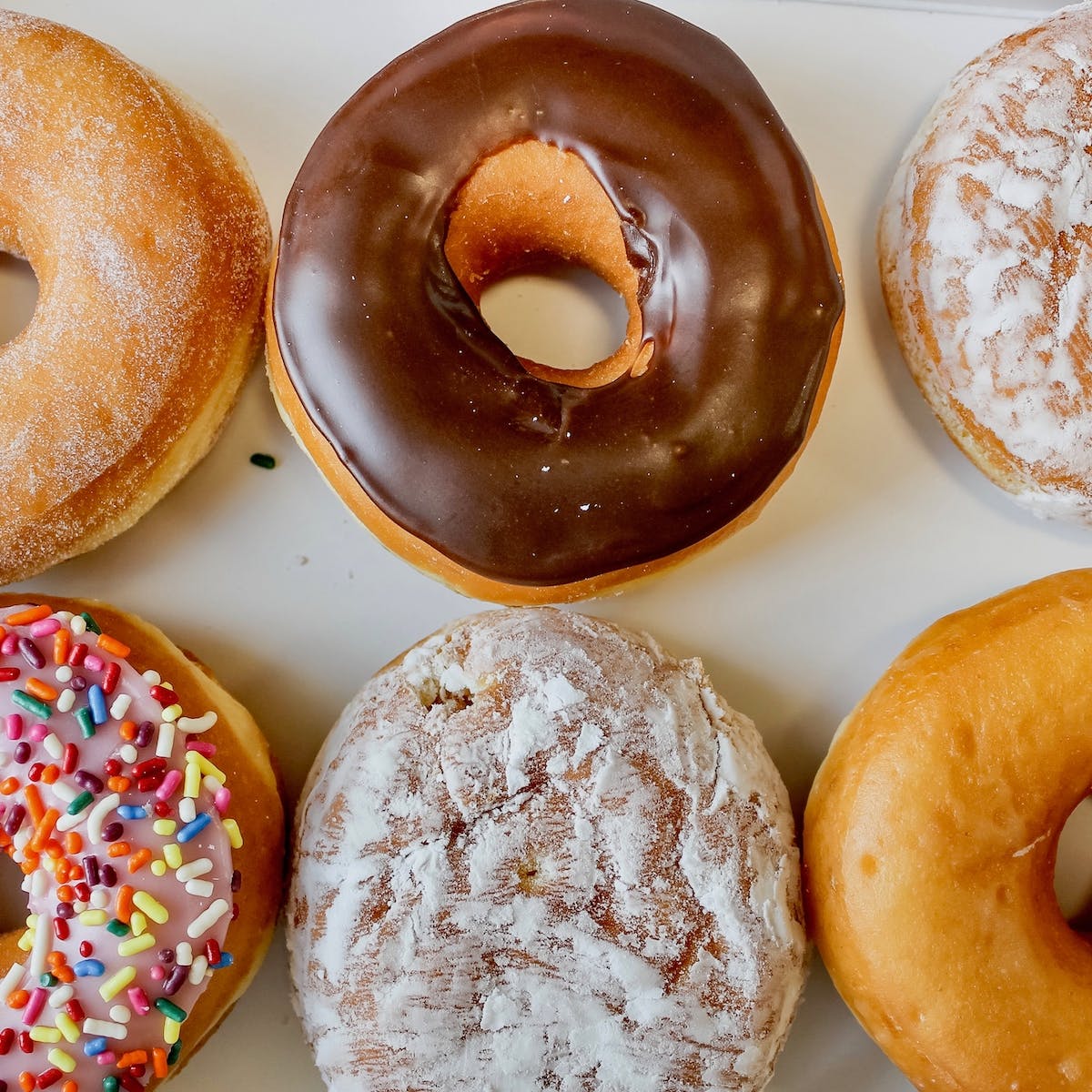 Dunkin' (106 W Silver Spring Dr) Logo