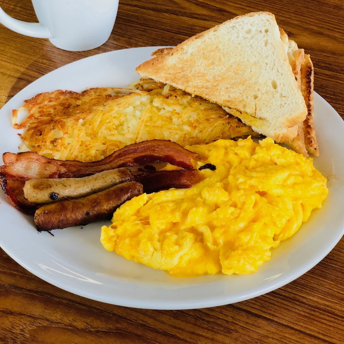 Denny's (433 S Gammon Rd)