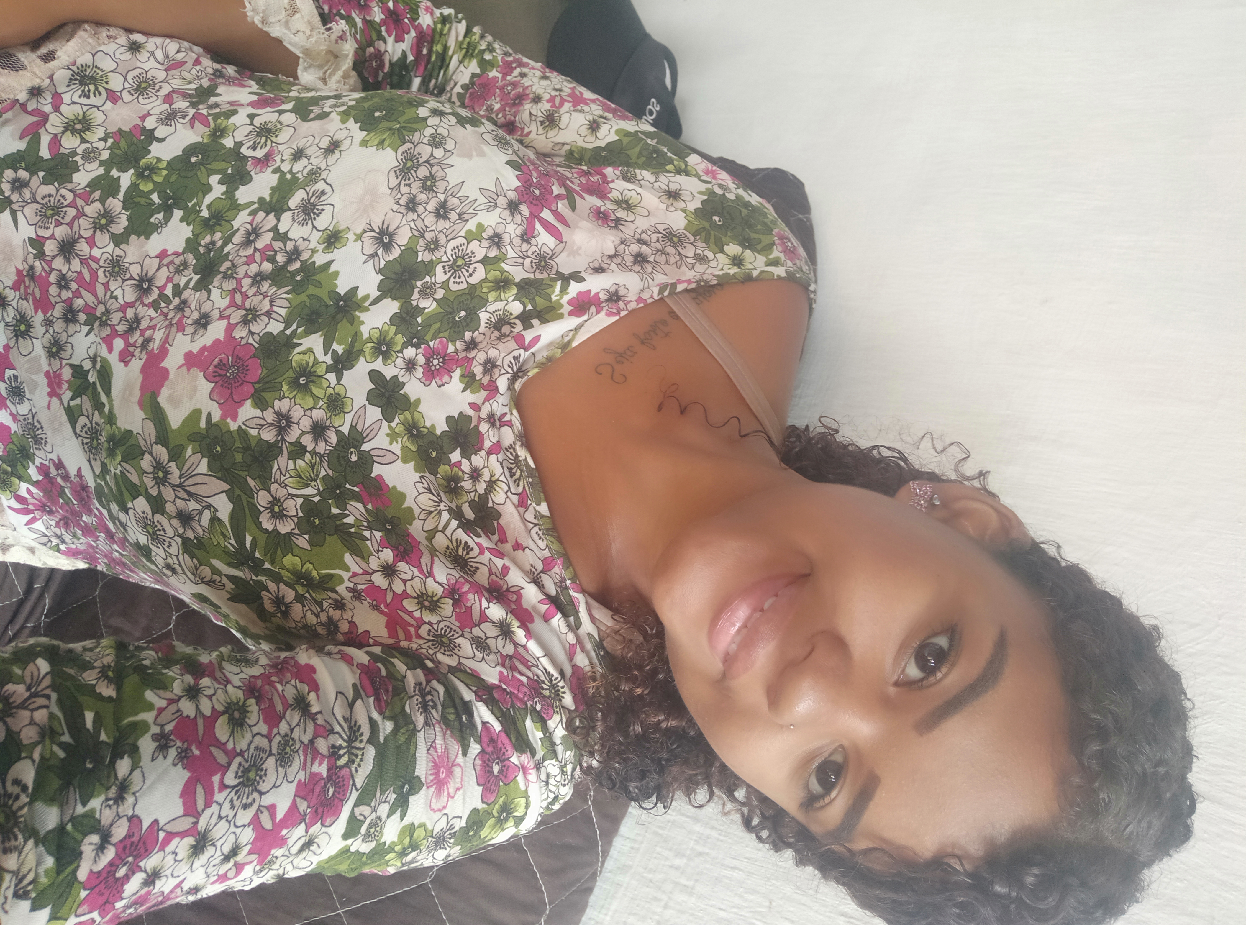 Auxiliar de serviços gerais, babá etc.