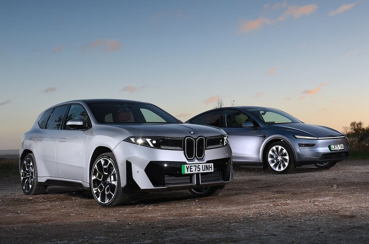 [BMW iX3](/article/bmw-i3-2027-900-km-d-autonomie-pour-la-nouvelle-berline-electrique) and Tesla Model Y front static