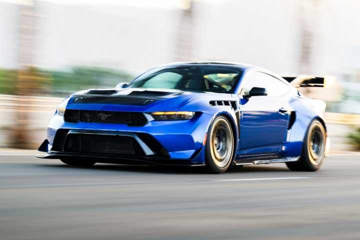 2025-ford-mustang-gtd-track-07.jpg 2025-ford-mustang-gtd-track-07.jpg