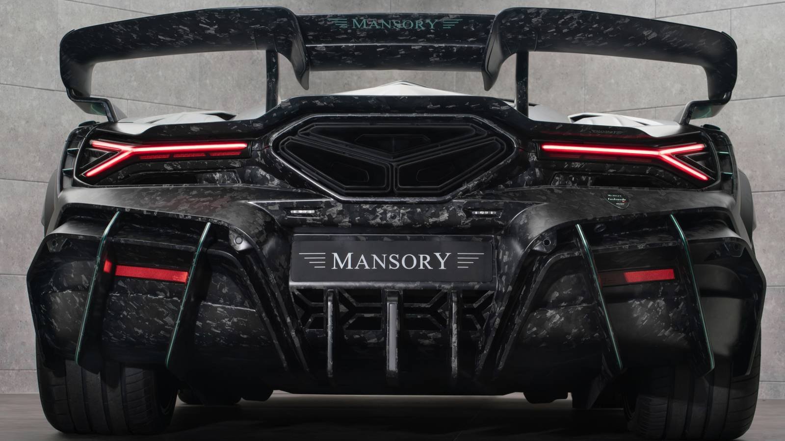 Photo lamborghini revuelto - Lamborghini Revuelto : préparations folles et histoires insolites