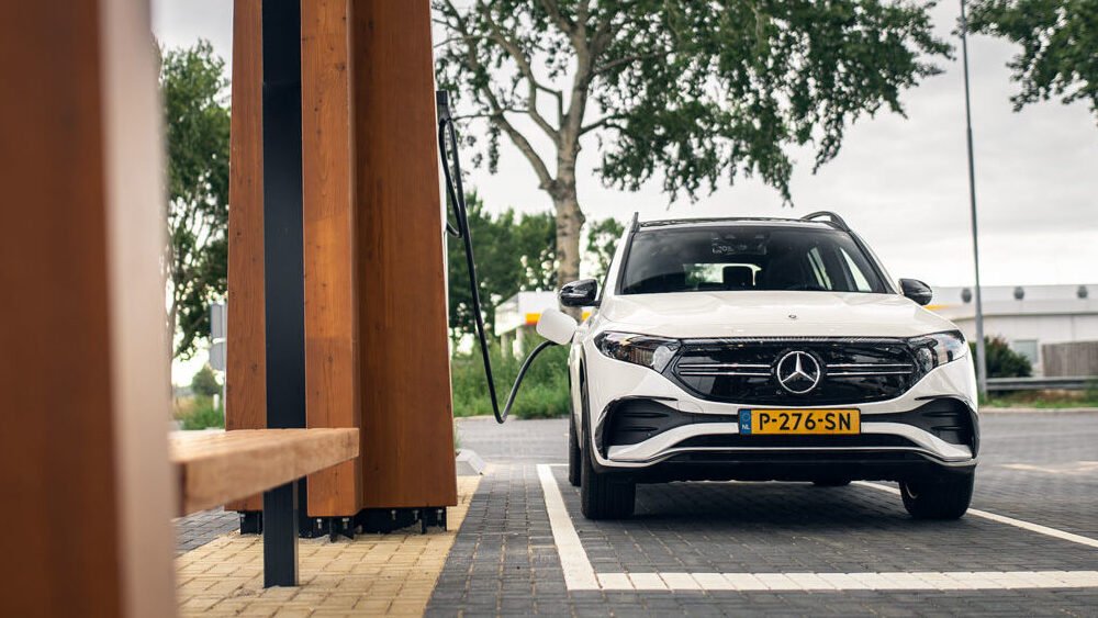 Mercedes EQA- en EQB-klanten krijgen gratis een nieuwe accu! Mercedes EQA- en EQB-klanten krijgen gratis een nieuwe accu!