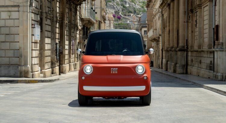 L’adorable Fiat Topolino se transforme en citrouille avec cette nouvelle version L’adorable Fiat Topolino se transforme en citrouille avec cette nouvelle version