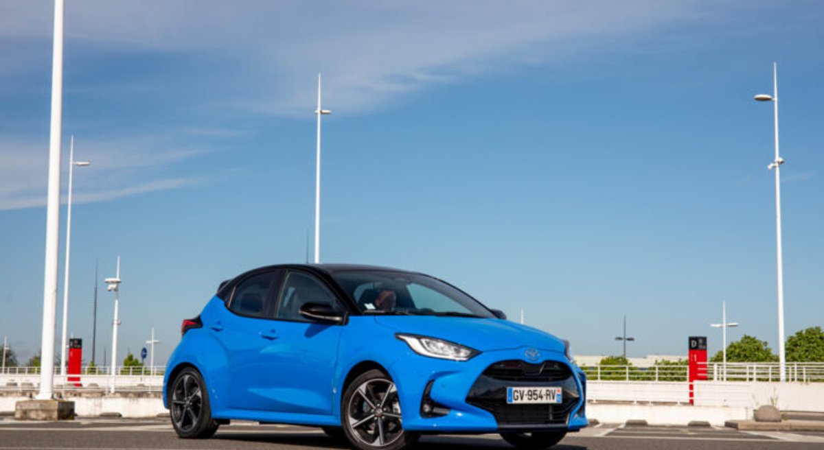 Photo renault r5 e-tech - Toyota Yaris 2027 : hybride et 100% électrique pour la première fois