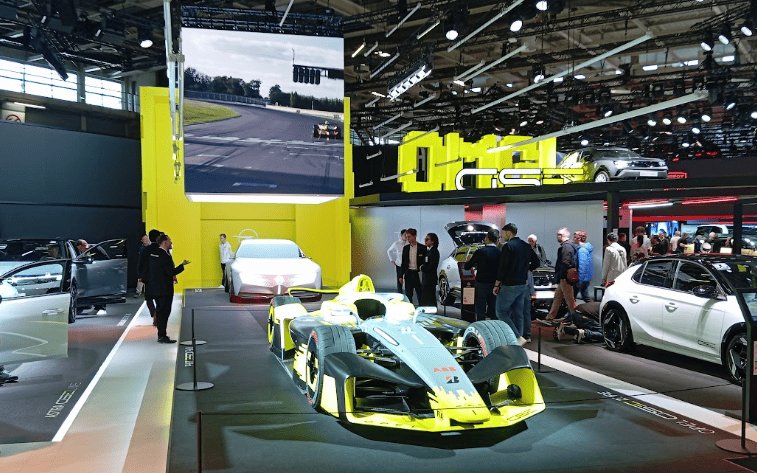 Florian Huettl, DG d’Opel : Florian Huettl, DG d’Opel :