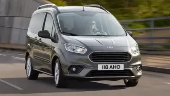 Ford Tourneo Courier 1.0 Ecoboost 100 Titanium