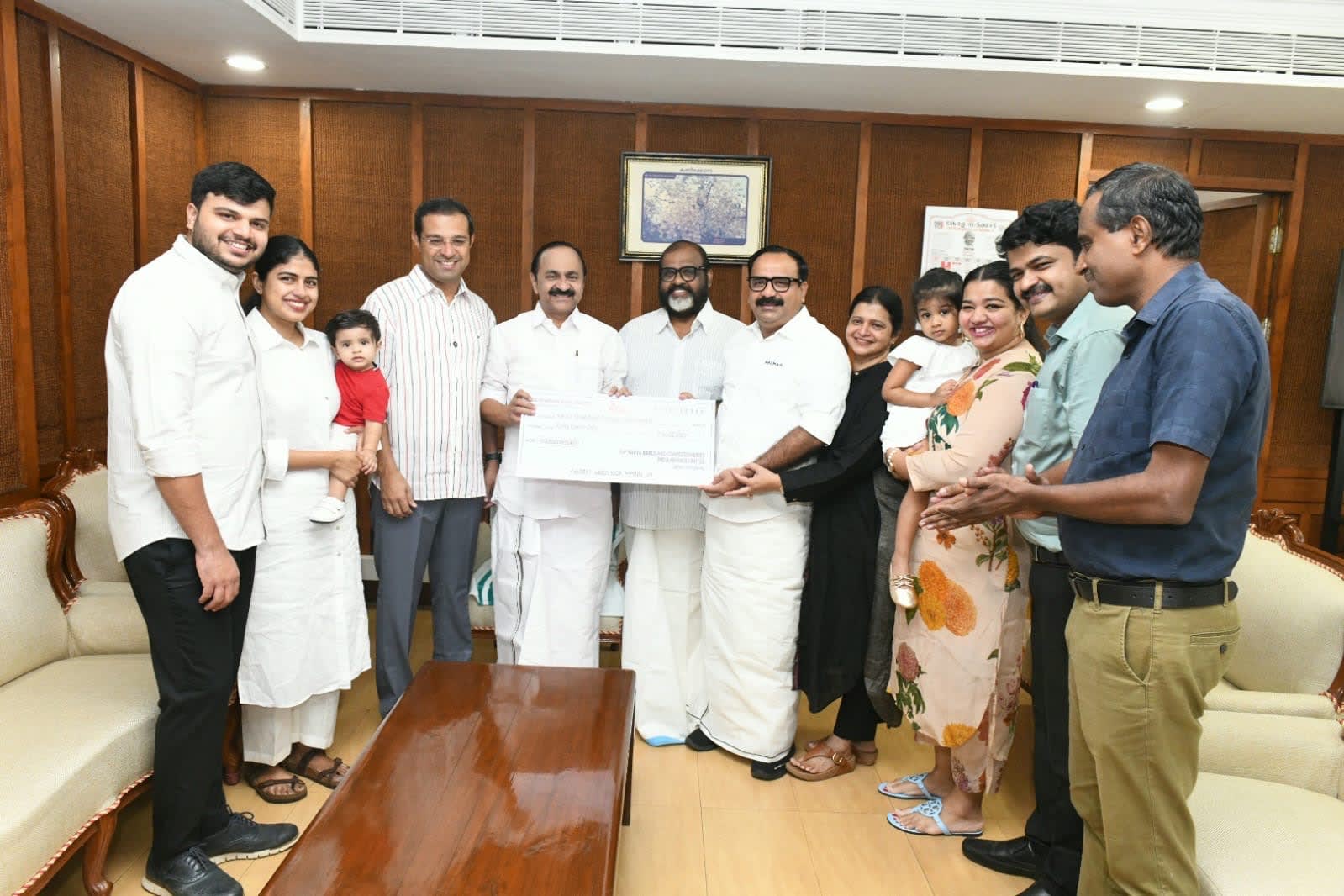 കെഎസ്ആർടിസിക്ക് പുതിയ ബസ്; ഇക്കുറി നവ്യ ബേക്ക്‌സിന്റെ 40 ലക്ഷം