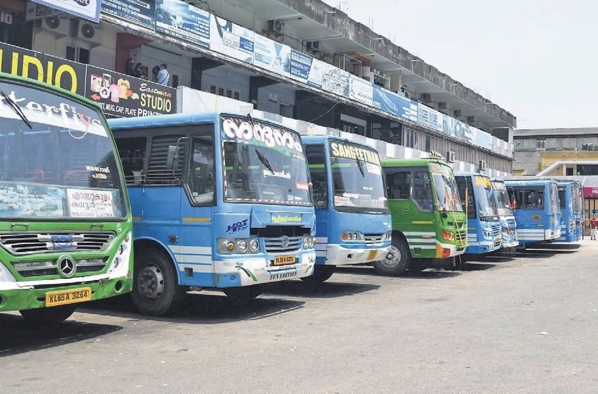 സ്വകാര്യ ബസ് ഉടമകളുടെ ആവശ്യം;   സർക്കാർ നാലംഗ കമ്മിറ്റി രൂപീകരിച്ചു