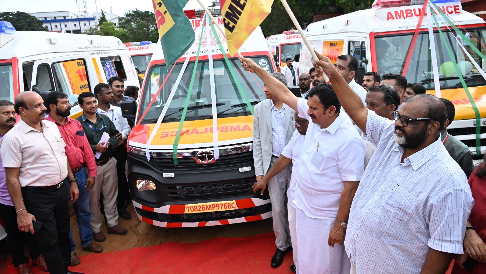 വിളി വന്നാൽ പത്ത് മിനിട്ടിൽ ആംബുലൻസെത്തും: മന്ത്രി കെ മുരളീധരൻ,  335 ആംബുലൻസുകൾ നിരത്തിലേക്ക്